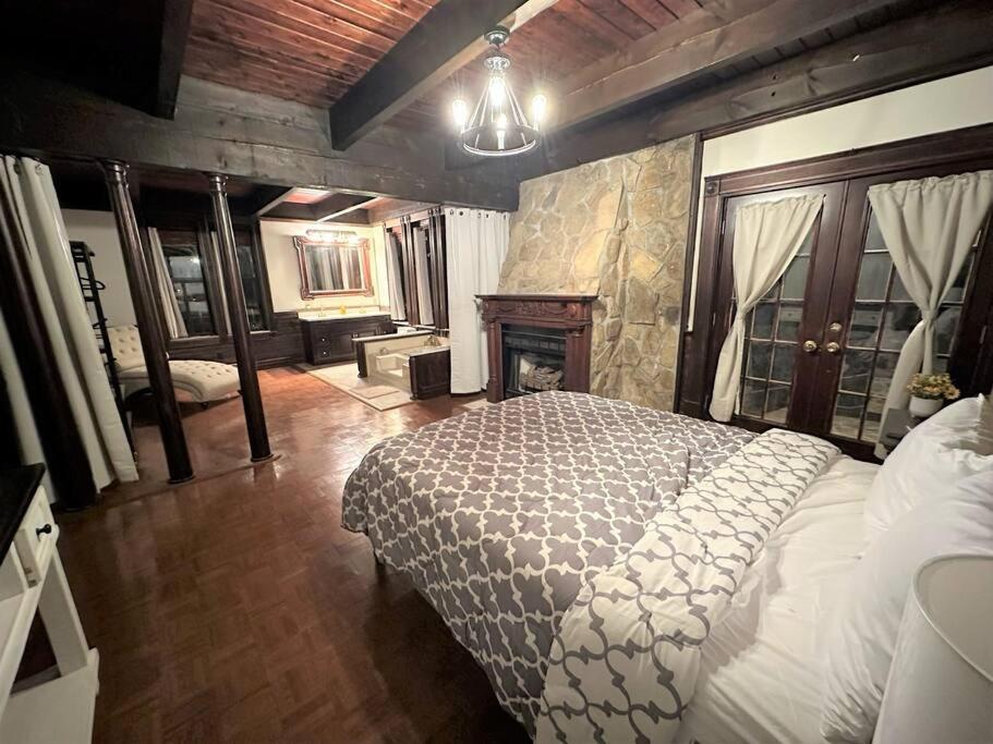 5 Bedroom Estate Near Casino And Downtown Bristol Exterior foto